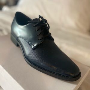 Calvin Klein Men’s Ramses blue dress shoes, brand new!